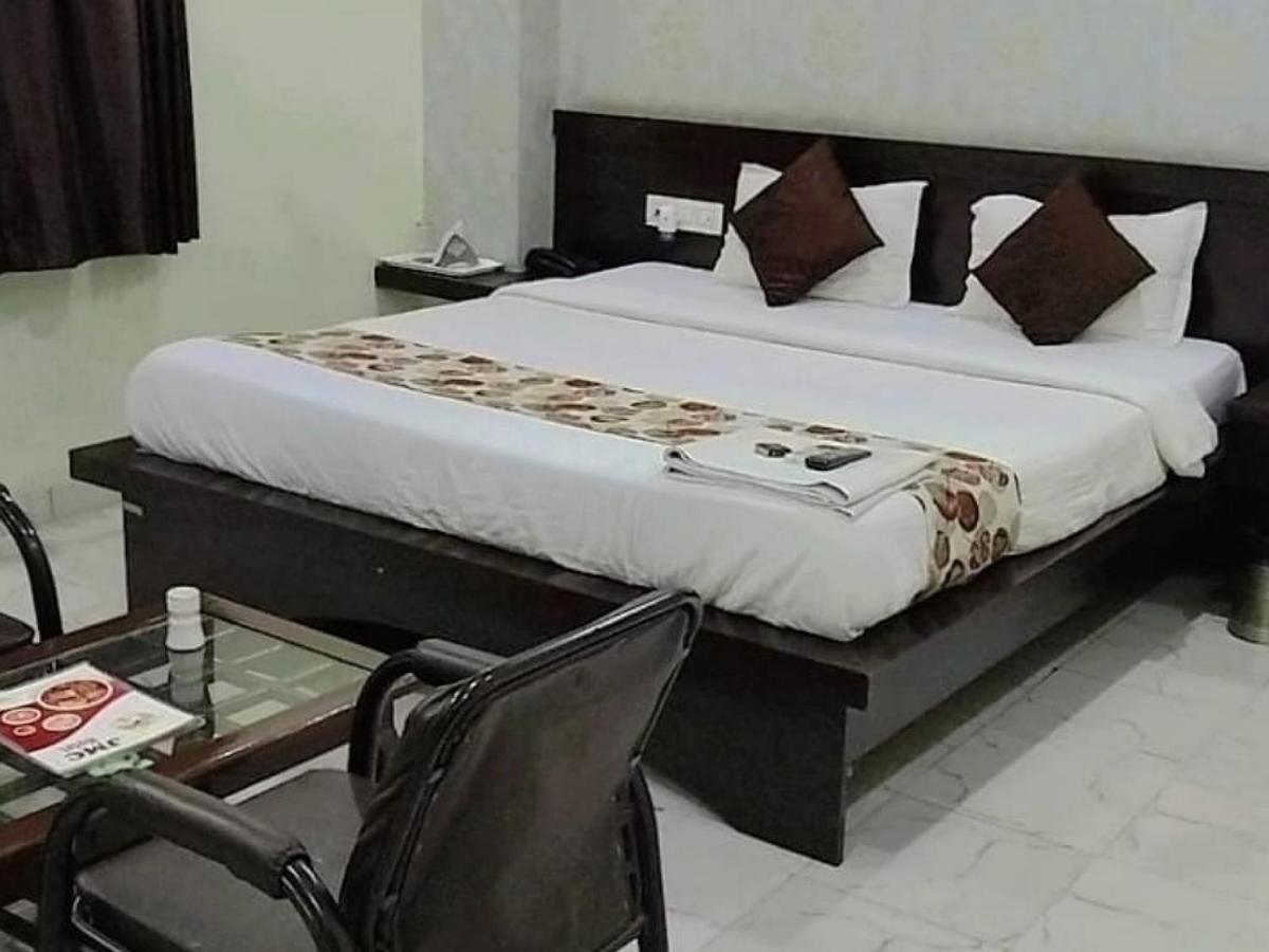 Jmc Hotel Lavish Akolia Exterior photo