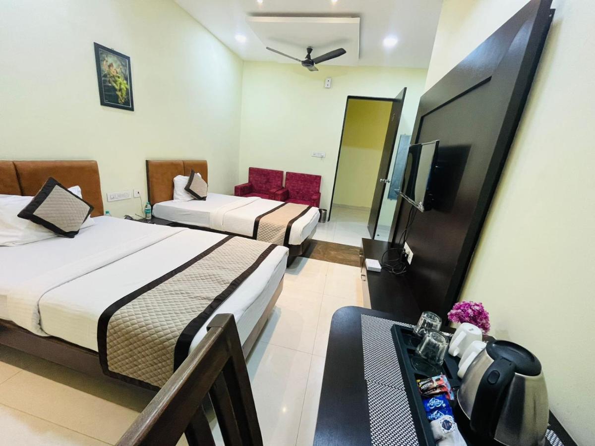 Jmc Hotel Lavish Akolia Exterior photo