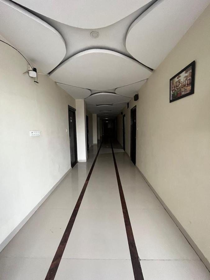 Jmc Hotel Lavish Akolia Exterior photo